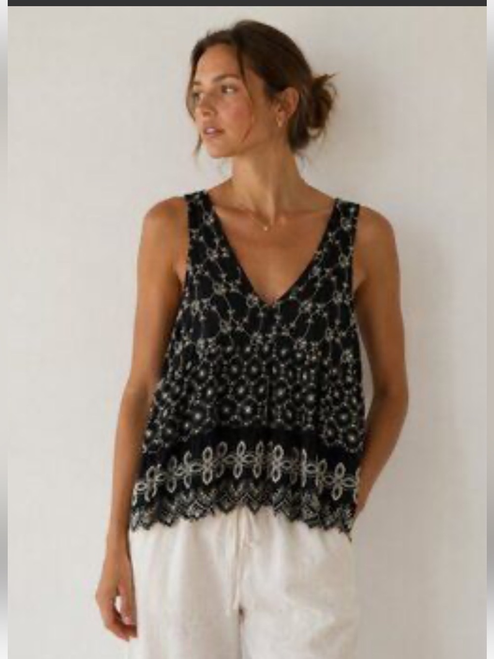 American Eagle Women’s size XS Embroidered‎ V-Neck Flowy Boho Tank Top  Festival